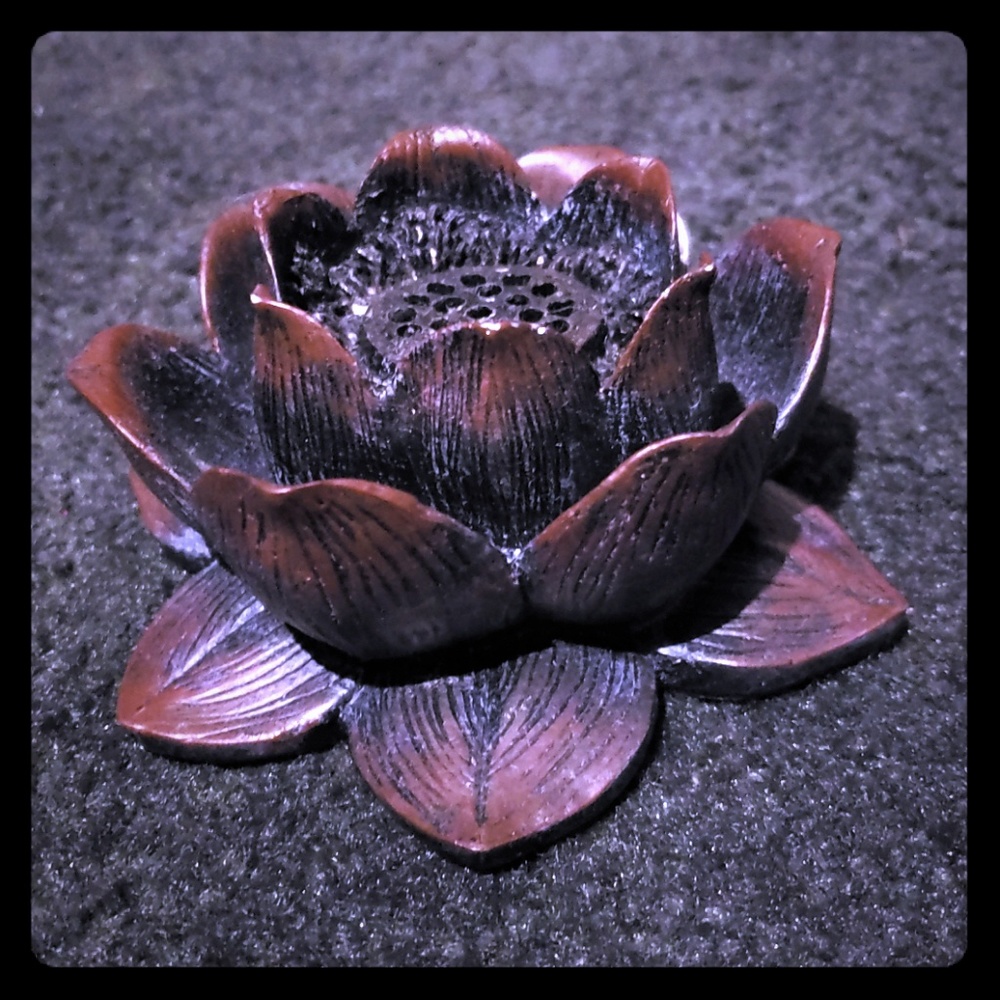 Beautiful Flower Figurine insence holder